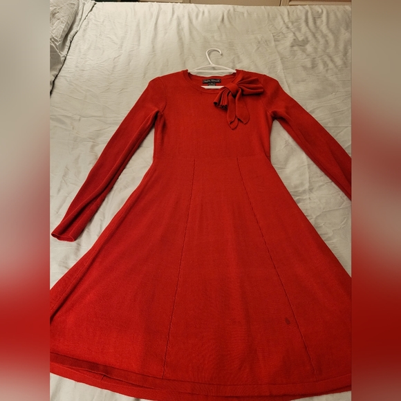 Jessica Howard (100% acrylic) Small, Red - Picture 1 of 5